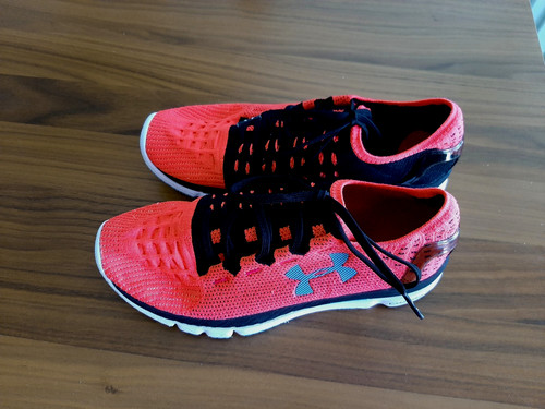 Sneaker under armour - under,